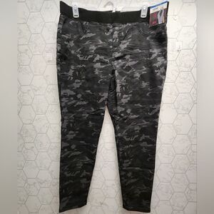 Nwt No Boundaries Camo Juniors' Mid Rise Rib Waistband Jeggings, Size XXXL 21